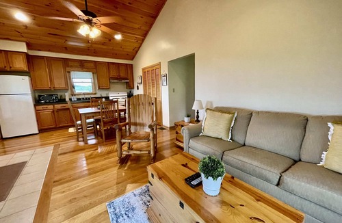 Cherry Creek Cabin | Countryside Retreat - Cabin 1