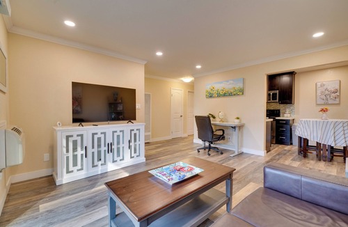 Pleasanton Condo | Couple's Retreat 2 Mi to Dtwn Pleasanton!