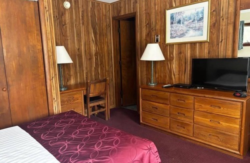 Hamilton Hotel | Cozy 1-bedroom hotel room in lovely Hamilton - #314 Gilbreth