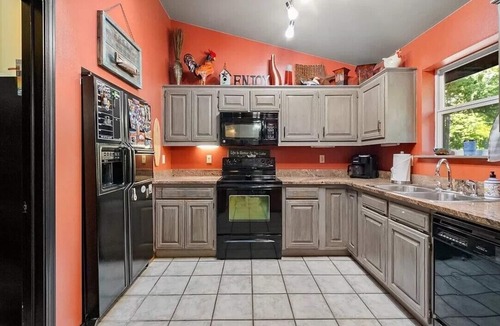 Lost Bridge Village House | Cozy 4-bedroom house at beautiful Beaver Lake with fire pit and nice patio!