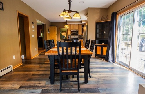 Lake George House | Cozy Adirondack Lodge in Lake George