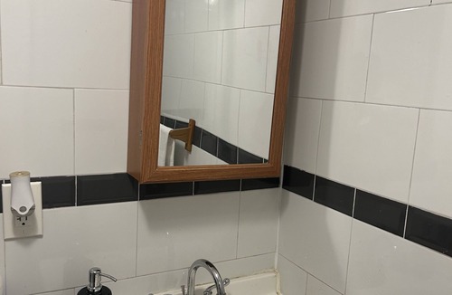 Queens Apartment | Cozy and comfortable studio room on lower level of townhouse with private entry