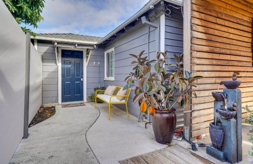 Ashland House | Cozy Bay Area Vacation Rental with Patio