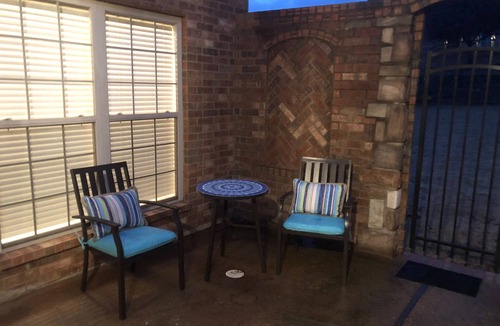 Cave Springs Apartment | Cozy Cave Springs Suite with Private Entrance