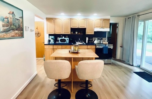 Bethpage Apartment | Cozy Comfort Living - A Home Away From Home