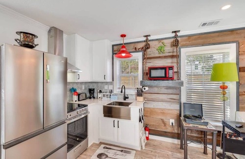 San Juan House | Cozy cottage near beach- great outdoor space