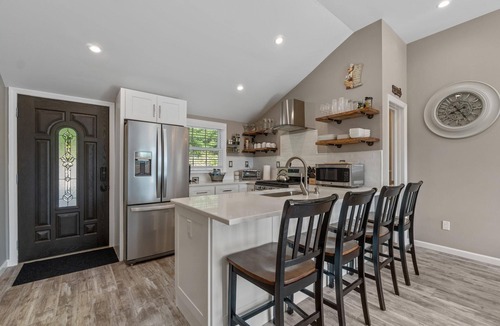Newburgh House | Cozy cottage w/hot tub, game room & backyard. Close to West Point and Bethel.