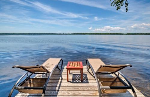 Madison House | Cozy Lakefront Madison Cabin w/Dock & Kayaks