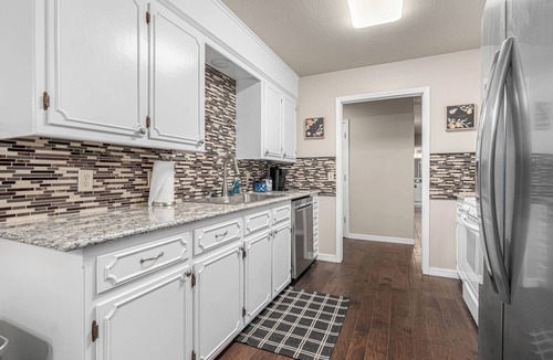 Fort Smith House | Cozy Luxe 3BR Ranch/Huge Yard/East Fort Smith