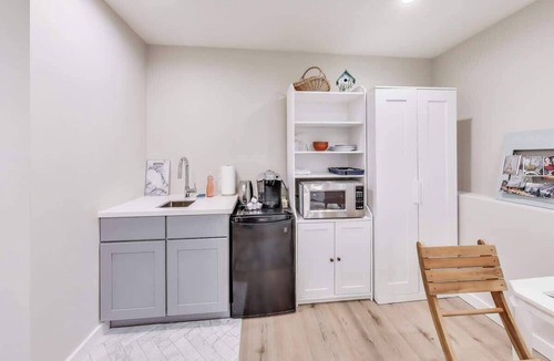 Marina District House | Cozy Marina Studio w/Murphy Bed & Garden Oasis