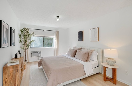 Woodridge House | Cozy New York Escape w/Hot Tub, Sauna & Deck!