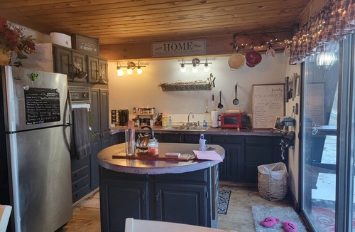 Cambridge House | Cozy Rustic Cabin In The Hamlet Of Shushan NY. with incredible views