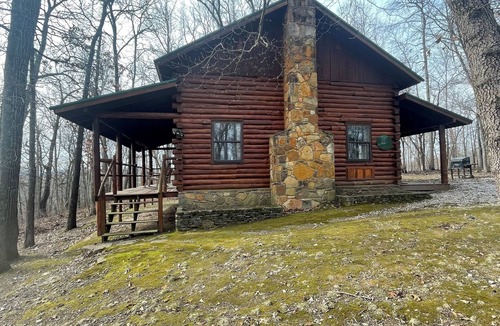 Saint Joe Cabin | Cozy, Rustic, & Spacious 10-person cabin near Grinder's Ferry & Tyler Bend!