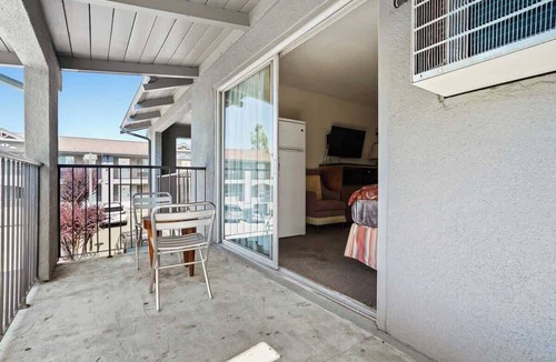 Fremont Apartment | (Cozy studio, 2BED, 1BA, No kitchen)