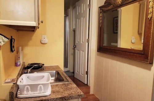 Center City West Apartment | Cozy Suite #105