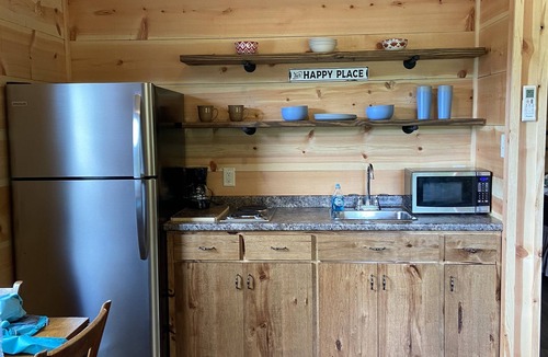 Mount Ida House | Cub Cabin has Star Gazing for Outdoor Lovers. No Pets Allowed