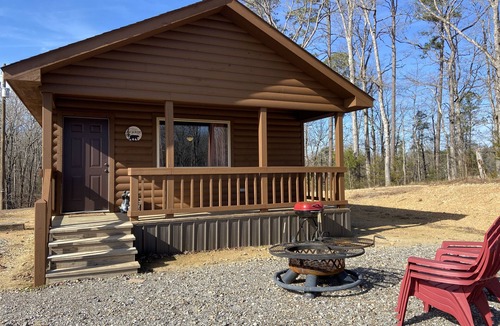 Mount Ida House | Cub Cabin has Star Gazing for Outdoor Lovers. No Pets Allowed
