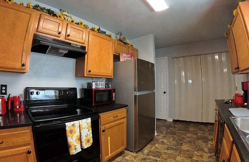 Hot Springs House | Cute 3 bedroom, 1 bath home less than 5 minutes from downtown.