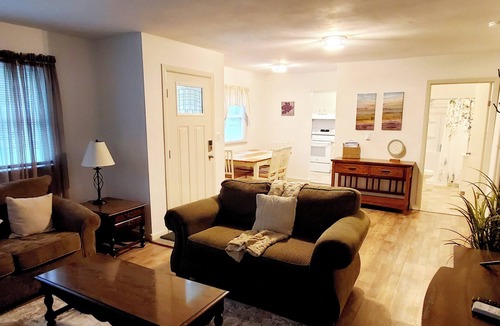 Hamilton House | CUTE & COZY