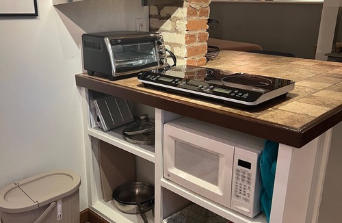 Decatur Apartment | Decatur Garden Studio Apartment