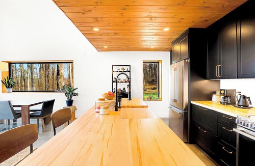 New Lebanon Cabin | Den Outdoors Cabin With STUNNING Adirondack Views - EV charging available