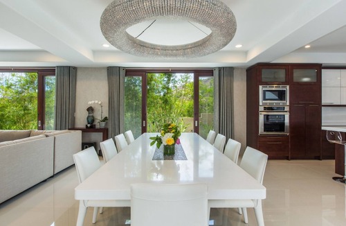 Kahala Villa | Diamond Head Villa by Gather: Luxury Gold Coast Retreat w/Pool, Jacuzzi & Beach