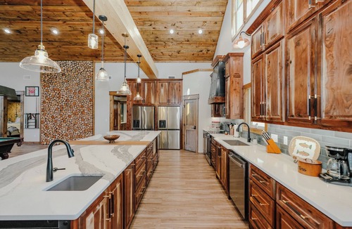 Murfreesboro Cabin | Diamond in the Rough Riverfront Retreat Private River Access Diamond Mine