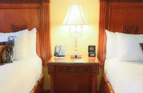 Orlando House | Disney is Calling! 3 Great Units, Close to Disney's Hollywood Studios, Golf