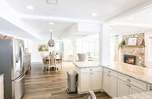 Fort Ann House | Dockside Estate- Spacious 2-home Estate, Hot Tubs, Lake Access, Gameroom