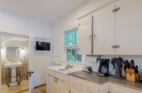 Ogunquit House | Dog-friendly home with deck, grill, & central location near beaches