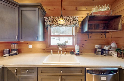 North Lake George House | Dog-friendly house w/gas fireplace, bbq grill, balcony, w/d, wifi, Roku TV
