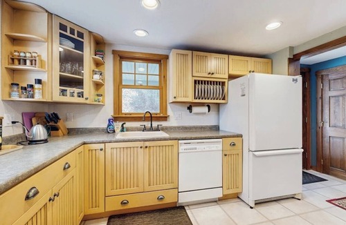 Birch Hill House | Dog friendly mountain view home in great location w/large yard
