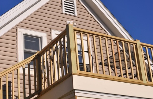 Boothbay Harbor Apartment | Downtown Boothbay Harbor, walk to the Opera House, shops, restaurants and piers