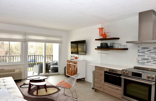 The Pines Condo | Downtown Rehoboth Beach- The Ark 1BR Condo Sleeps 4 w/Balcony & Parking