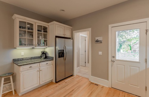 Rehoboth Beach House | Downtown Rehoboth Beach Townhouse 5 Primary Bedrooms Porch