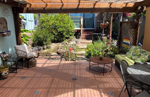 Berkeley House | Elegant 2BR/2BA · AC · Walk to BART & Gourmet Ghetto