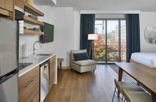 Dunwoody Hotel | Element by Marriott Atlanta Perimeter Center