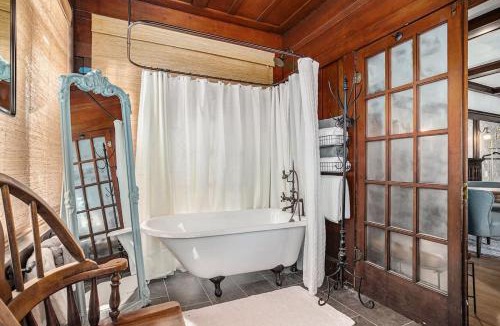 Upper Telegraph House | Elmwood House Berkeley