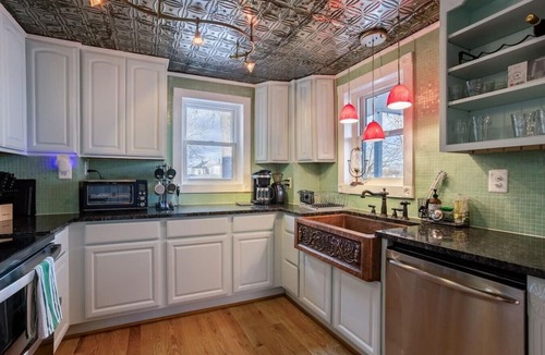 Frederick Villa | End-Unit Townhouse: Patio, Parking & Walkable