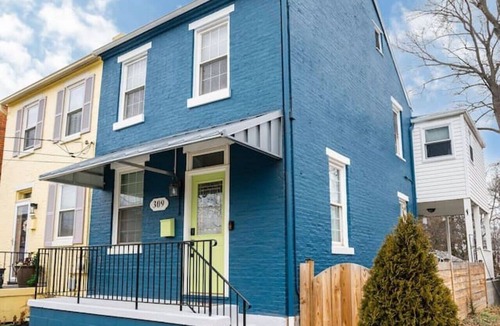 Frederick Villa | End-Unit Townhouse: Patio, Parking & Walkable