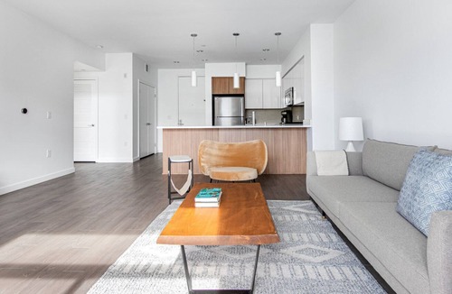 Campbell Apartment | Equipped Campbell 1BR w/ Pool, Parking, walk to Groceries, by Blueground