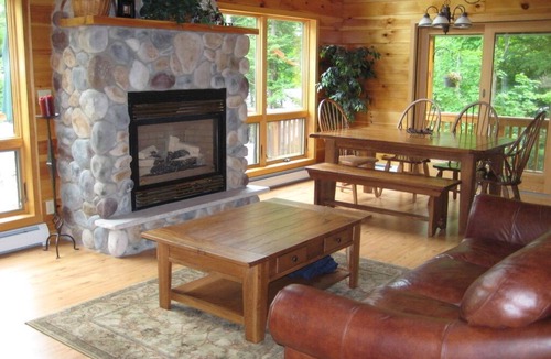 Town of Webb Cabin | Escape & Enjoy a Cozy 3-bedroom cabin in wonderful Old Forge/Winter Season Ava