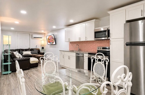 Stone Mountain House | EV Charger - 2 King Suites - Game Room - Office Space - Basement Apartment