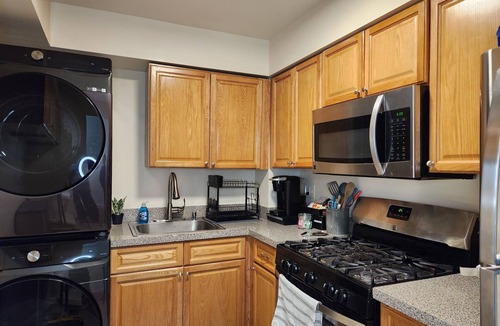 West Bronx Apartment | Executive 3 Bedroom Suite Bronx near Hospitals & Manhattan,