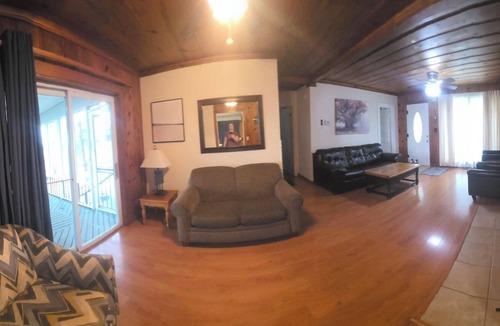Mountain Home House | Expansive Executive LakeHouse #19w/Jacuzzi &Fireplace with views of Norfork Lake