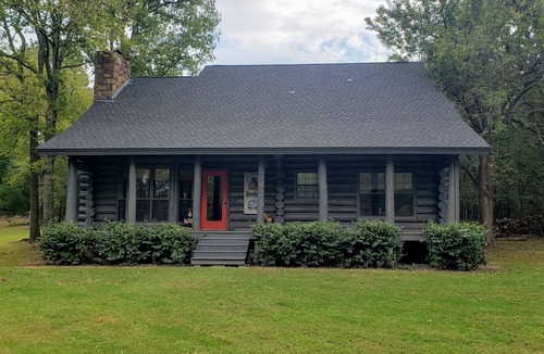 Hulbert Cabin | Experience nature nearby! Cozy 3-bedroom cabin, next to Ft. Gibson Lake!