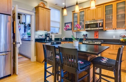 Castro District Condo | FAB LOCATION & VALUE, SAN FRANCISCO-2 BR, Den Light-filled Flat, MIN 1 MO STAY