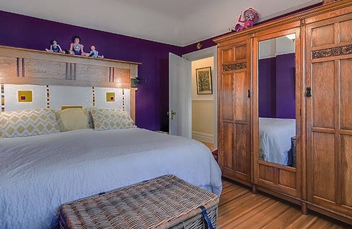 Castro District Condo | FAB LOCATION & VALUE, SAN FRANCISCO-2 BR, Den Light-filled Flat, MIN 1 MO STAY