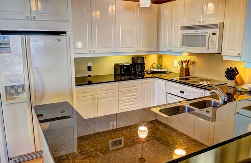 Navarre Beach Condo | Fabulous condo, excellent reviews! 2 chairs and 1 umbrella (Available Mar-Oct)