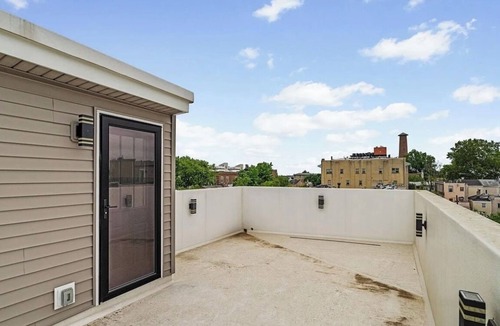 Southwark House | Fabulous Queens Village - Philadelphia's most vibrant and charming neighborhoods